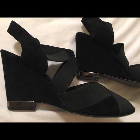 Tory Burch Suede Wedge 8.5 - Picture 4 of 6